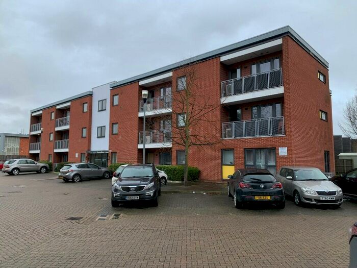 2 Bedroom Flat To Rent In Beresford Close, Lincoln, Lincolnshire, LN6