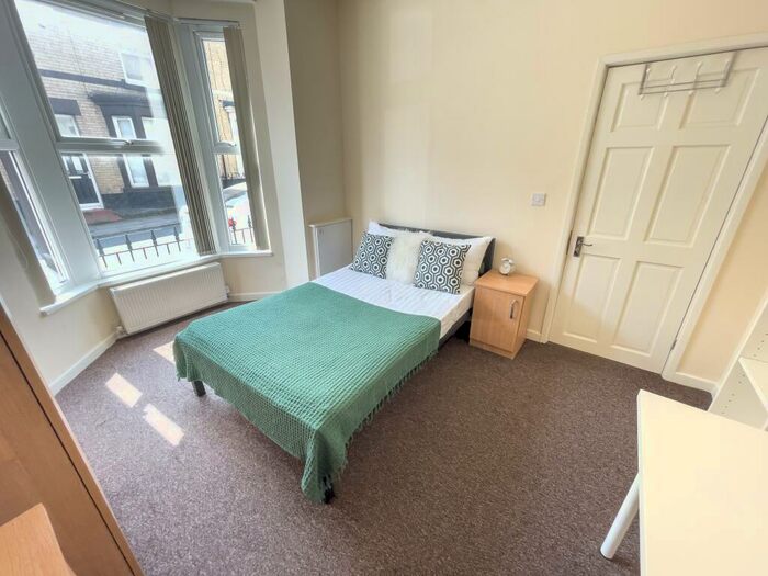 4 Bedroom Terraced House To Rent In Fell Street, L7