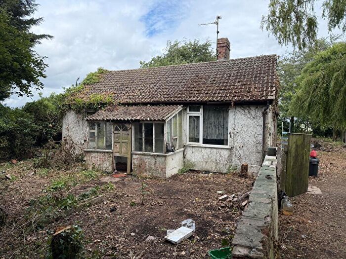 3 Bedroom Detached Bungalow For Sale In Cranesgate South, Holbeach, Spalding, Lincolnshire, PE12