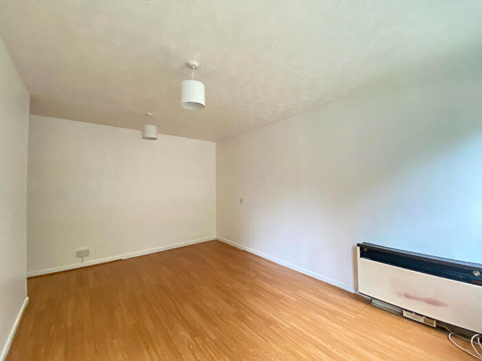 1 Bedroom Flat To Rent In Swinderby Drive, Oakwood, Derby, Derbyshire, DE21