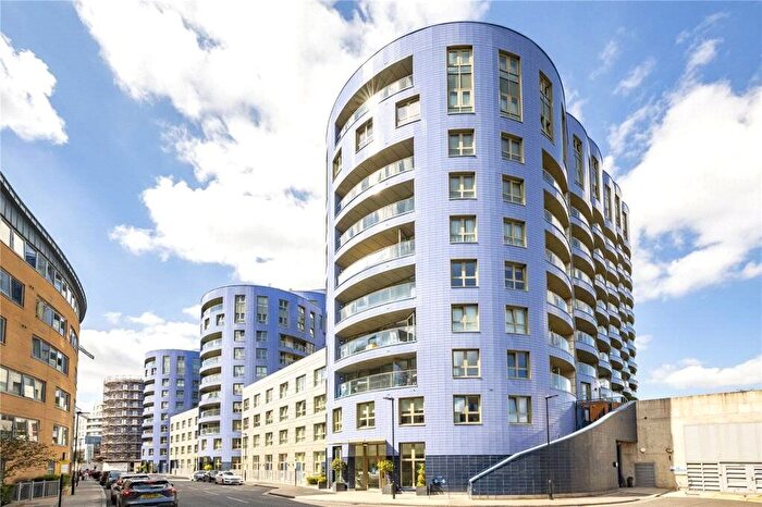 Studio To Rent In Queensland Road, London, N7