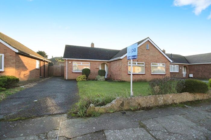 3 Bedroom Detached Bungalow For Sale In Gainsborough Road, Colchester, CO3