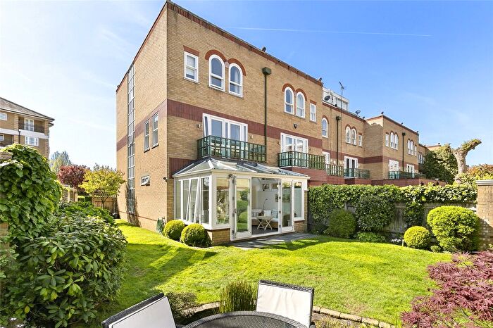 4 Bedroom End Terrace House For Sale In Trinity Church Road, Barnes, London, SW13