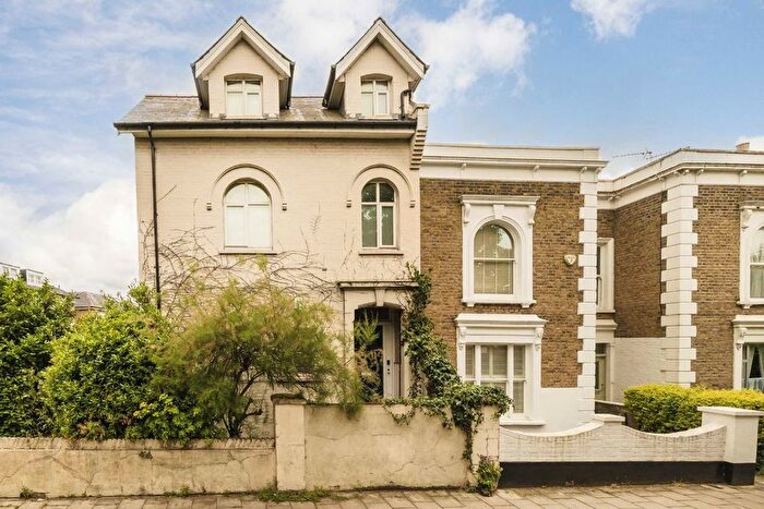 2 Bedroom Flat To Rent In Wellesley Road, Chiswick, W4
