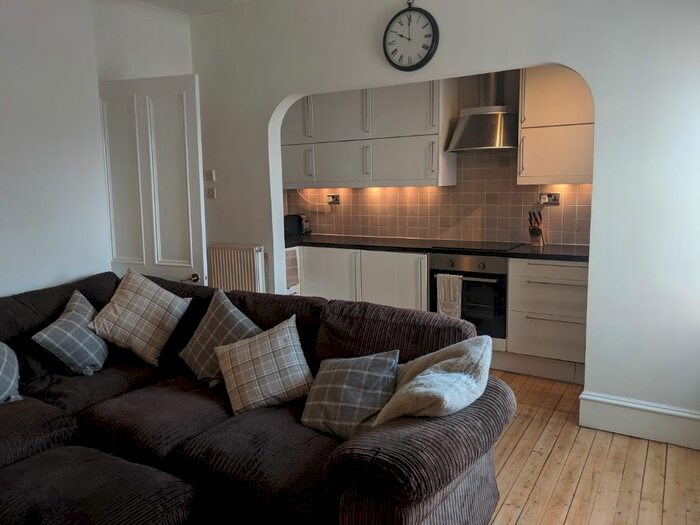 2 Bedroom Flat To Rent In Fonthill Road, Ferryhill, Aberdeen, AB11