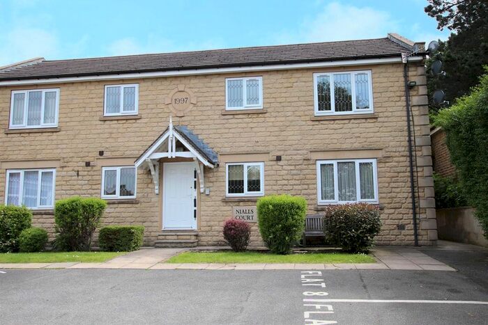 1 Bedroom Flat To Rent In Nialls Court, Thackley, Bradford, BD10
