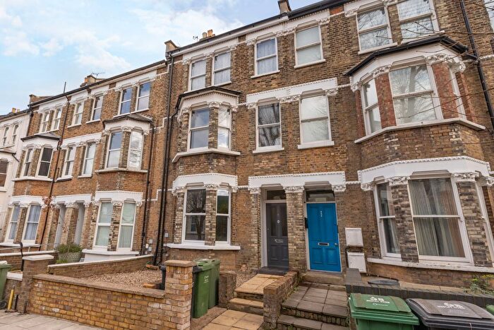 2 Bedroom Flat For Sale In Medley Road, London, NW6