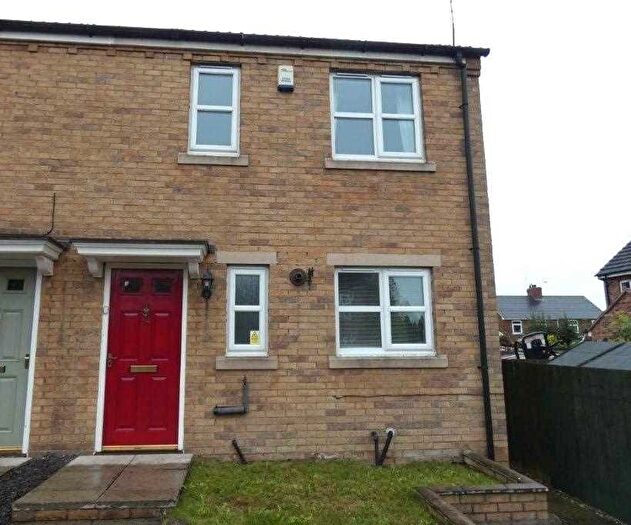3 Bedroom Semi-Detached House To Rent In Temple Road, Scunthorpe, DN17