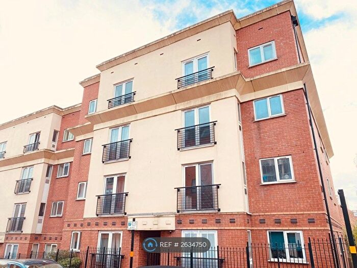 2 Bedroom Flat To Rent In Sterling Court, Birmingham, B1