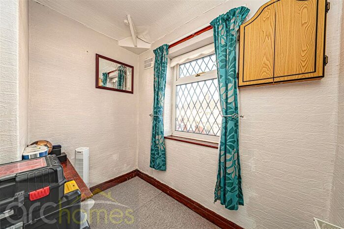 2 Bedroom Semi-Detached House For Sale In Worthing Grove, Atherton, Manchester, M46
