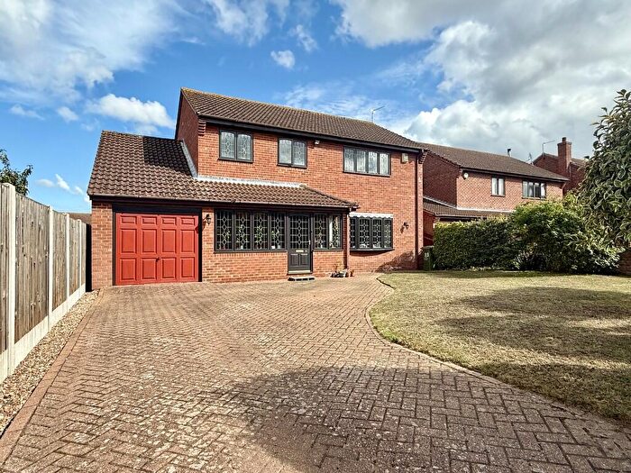 4 Bedroom Detached House For Sale In Marguerite Close, Bradwell, Great Yarmouth, NR31