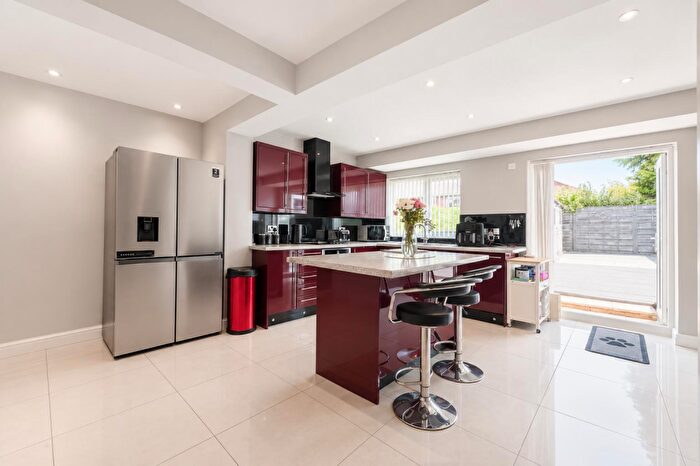 3 Bedroom Semi Detached House For Sale In Ruskin Road, Manchester, M43