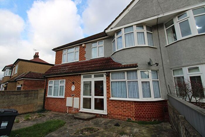 5 Bedroom End Terrace House To Rent In Rochester Avenue, Feltham, TW13