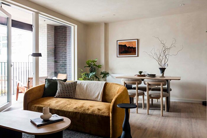 1 Bedroom Flat To Rent In Hayes, UB3