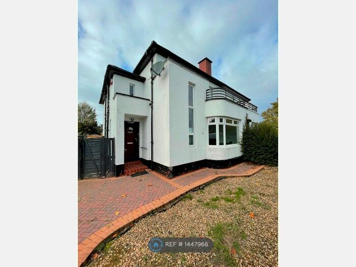 4 Bedroom Semi-Detached House To Rent In Anniesland Road, Glasgow, G14