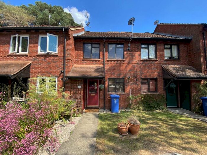 2 Bedroom House To Rent In Porchester, Ascot, Berkshire, SL5