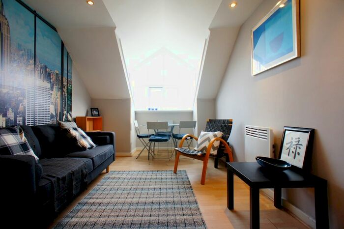 2 Bedroom Flat To Rent In The Chare, Newcastle Upon Tyne, NE1