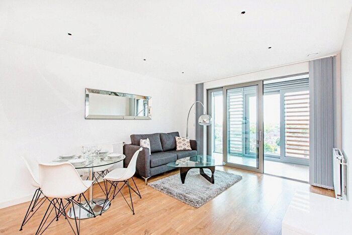 1 Bedroom Flat To Rent In Ealing Road, Brentford, TW8