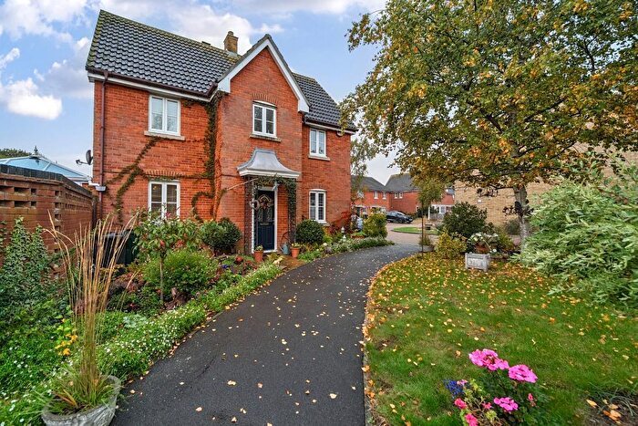 3 Bedroom End Of Terrace House For Sale In Vespasian Way, Knights Park, Ashford, TN23