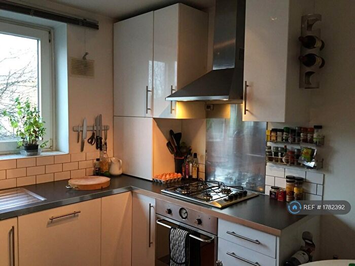 1 Bedroom Flat To Rent In Carnegie Street, London, N1