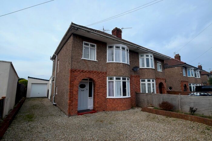 3 Bedroom Semi-Detached House To Rent In Mountfields Avenue, Taunton TA1