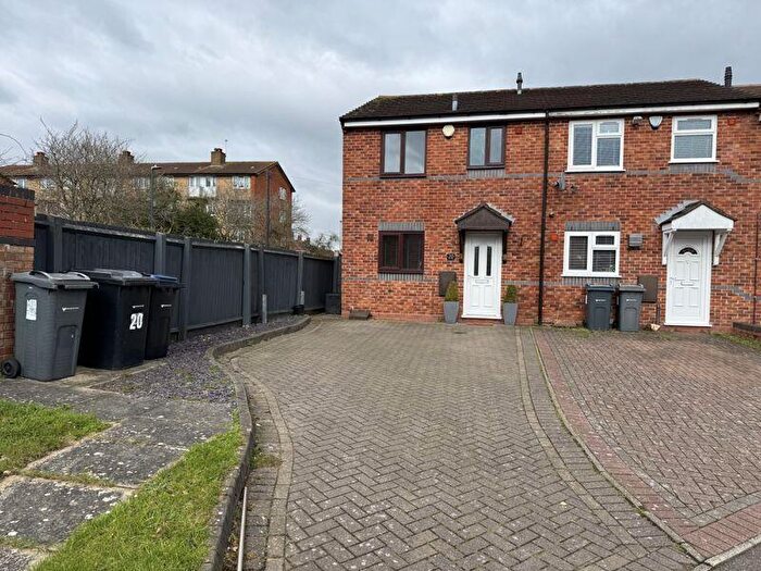 2 Bedroom End Of Terrace House To Rent In Lark Close, Birmingham, B14