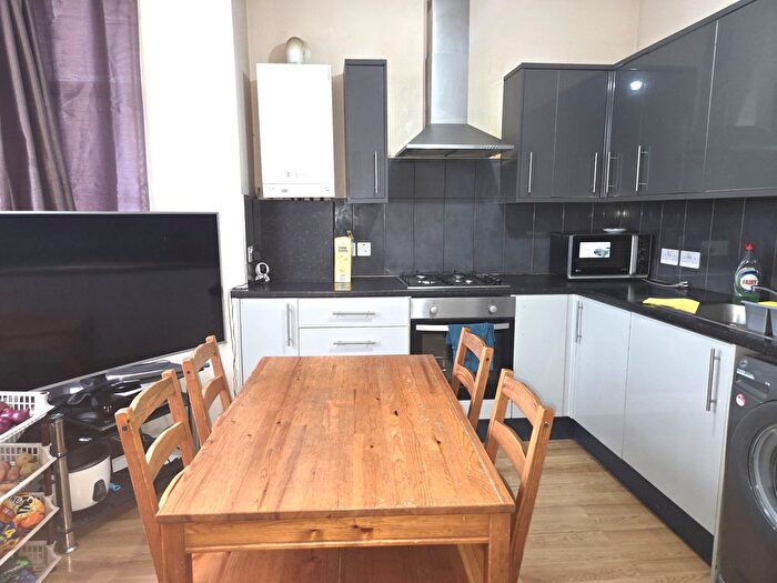 2 Bedroom Flat To Rent In Road, HA3