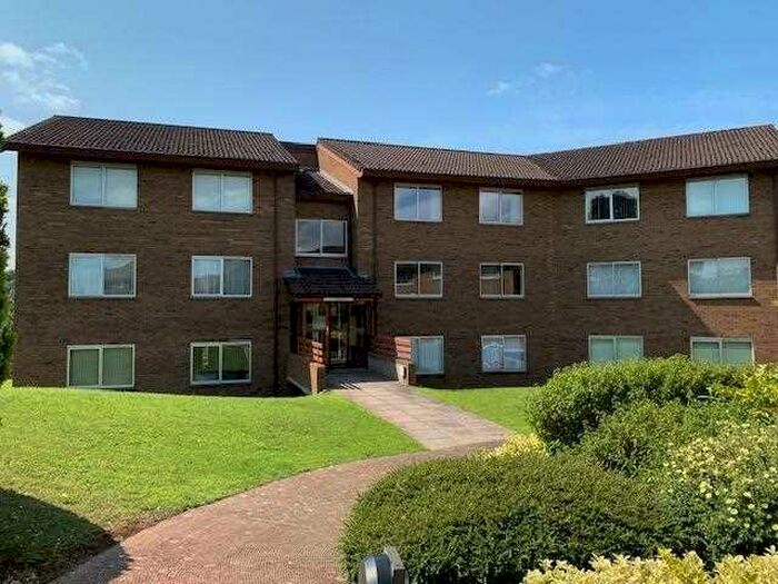 2 Bedroom Apartment To Rent In Bishops Court, Knoll Hill, Bristol, BS9