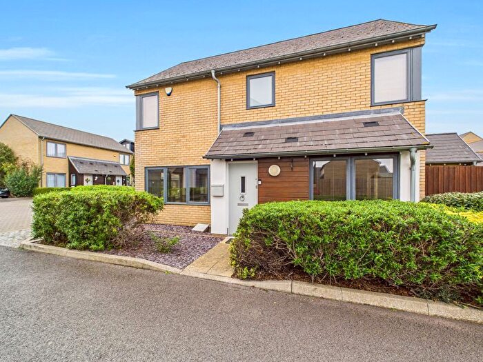 3 Bedroom Detached House For Sale In Teal Drive, Chatham, ME4