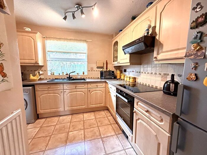 3 Bedroom End Terrace House For Sale In Culdrose Close, Plymouth, PL5