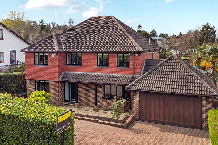 4 Bedroom Detached House For Sale In Stonehouse Road, Halstead, Sevenoaks, TN14