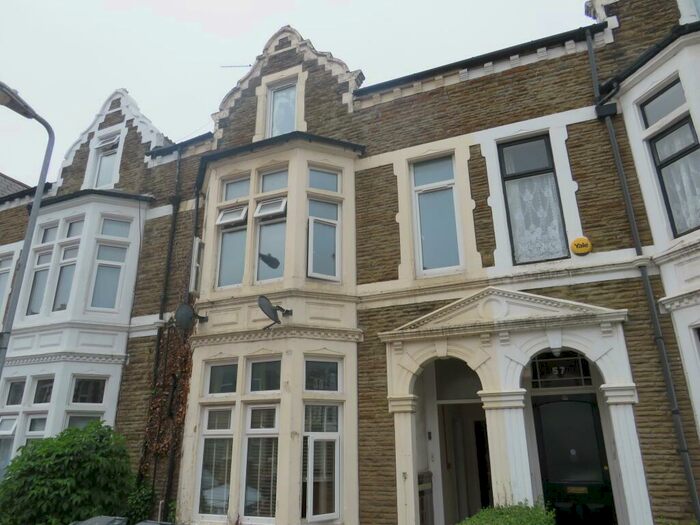 4 Bedroom Apartment To Rent In Claude Road, Cardiff, CF24