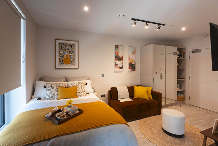 Studio To Rent In Clarence Street, Kingston Upon Thames, Surrey, KT1