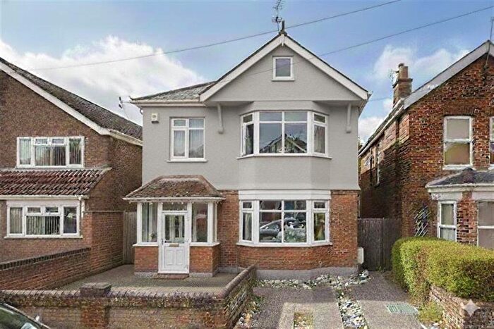 6 Bedroom House To Rent In Bedroom House In Bournemouth, BH9