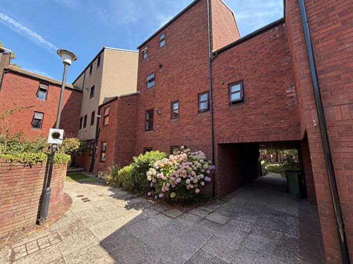 2 Bedroom Apartment For Sale In Fullers Court, Commercial Road, EX2