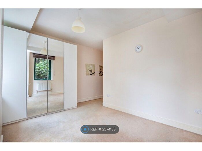 2 Bedroom Flat To Rent In Greystoke House, London, W5