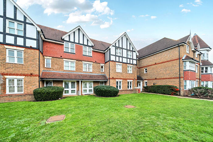 2 Bedroom Apartment For Sale In Bromley Road, London, SE6