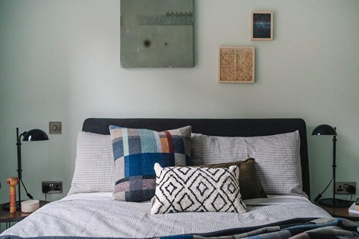 1 Bedroom Flat To Rent In Martel Place, London, E8