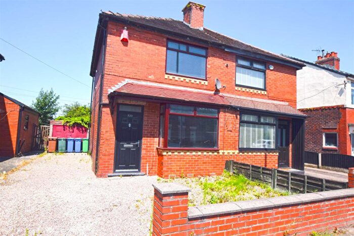2 Bedroom Semi-Detached House For Sale In Oldham Road, Middleton, Manchester, M24