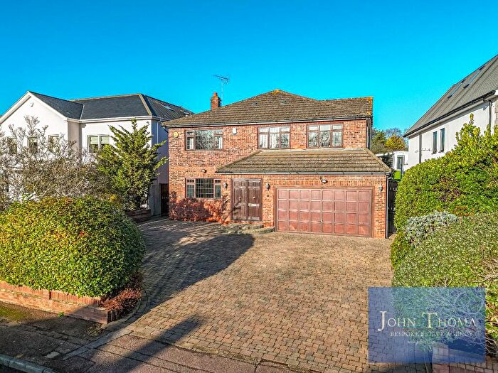 5 Bedroom Detached House For Sale In Great Owl Road, Chigwell, Essex, IG7