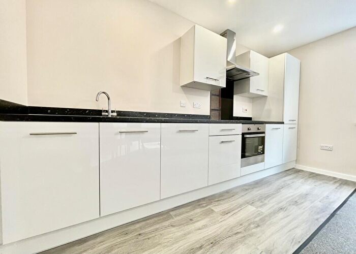 2 Bedroom Apartment To Rent In Balmoral House, Windsor Street, M5