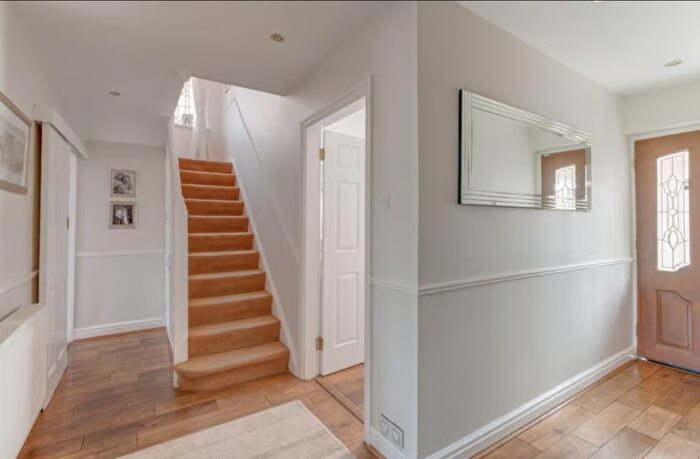 4 Bedroom Semi-Detached House To Rent In Barnes Hill, Birmingham, B29