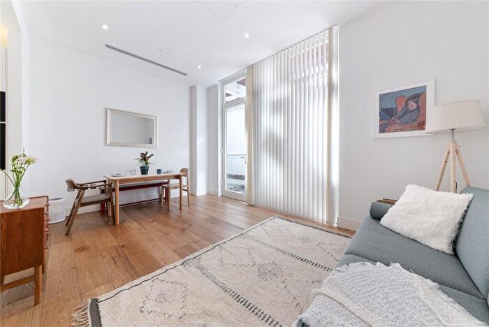 1 Bedroom Apartment To Rent In St Mary At Hill, London, EC3R