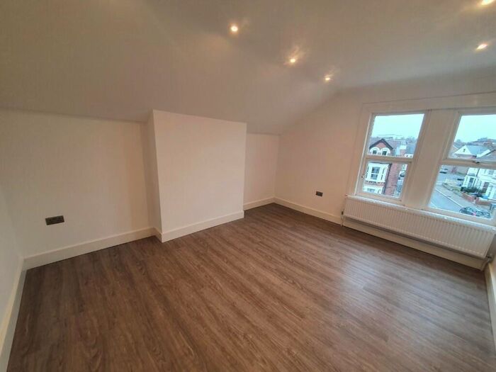 2 Bedroom Flat To Rent In St. Pauls Avenue, London, NW2