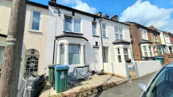 3 Bedroom Property To Rent In St. James Road, Watford, WD18