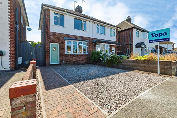 3 Bedroom Semi-Detached House For Sale In Western Crescent, Lincoln, LN6