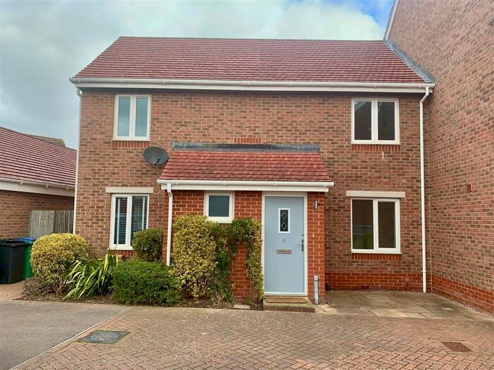 3 Bedroom Semi-Detached House To Rent In Cowslip Gardens, Felpham, Bognor Regis, PO22