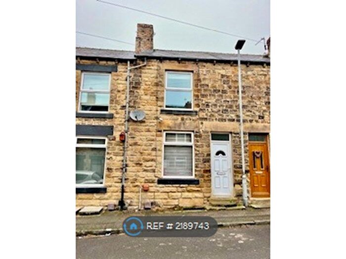 3 Bedroom Terraced House To Rent In Fitzwilliam Street, Hoyland, Barnsley, S74