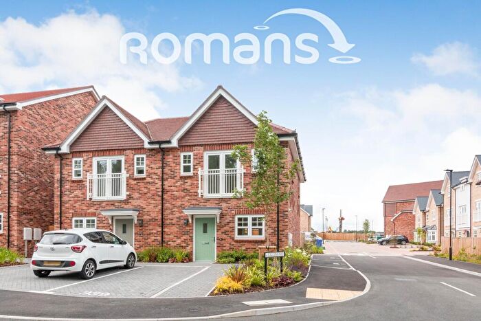 3 Bedroom Semi-Detached House To Rent In The Fairway, Fleet, GU51