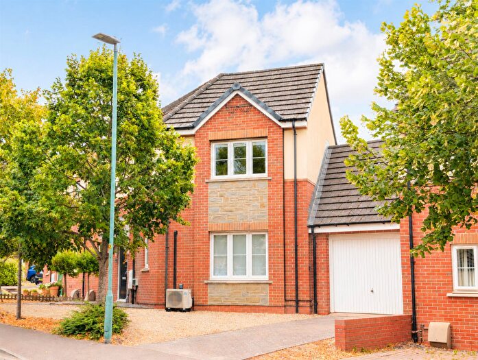 3 Bedroom Semi-Detached House For Sale In Par Four Lane, Lydney, GL15